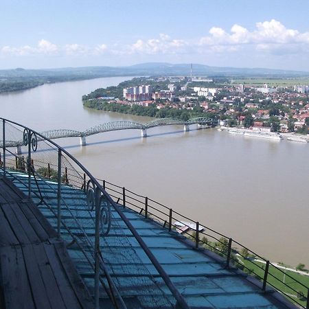 Bed and Breakfast Ria Panzio Естерґом Екстер'єр фото