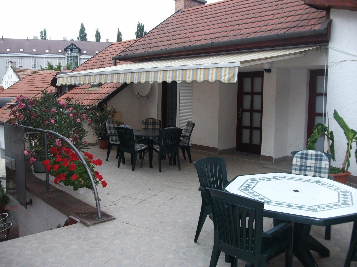Bed and Breakfast Ria Panzio Естерґом Екстер'єр фото